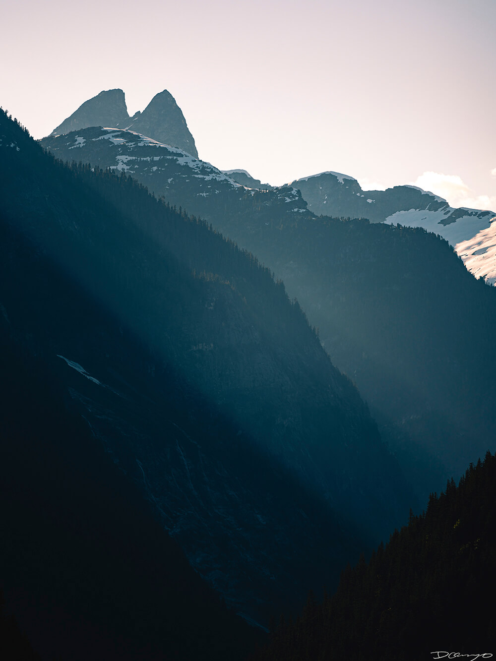 Landscape and portrait photos from a July 2020 trip to the North Cascades. Sourdough Mountain, Diablo Lake, Ross Lake and more.